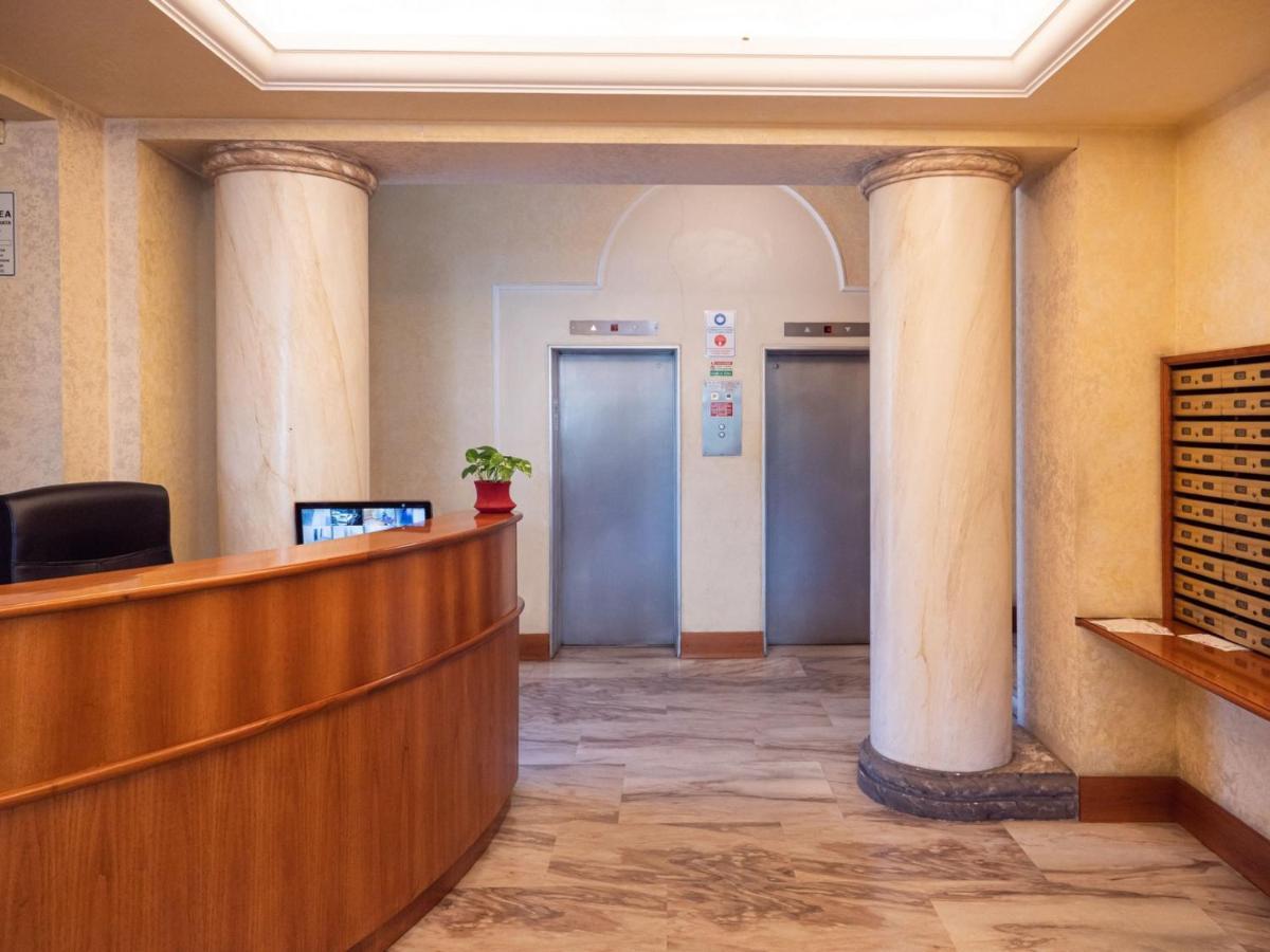 The Best Rent - Spacious One-Bedroom Apartment In Moscova District Milano Eksteriør bilde